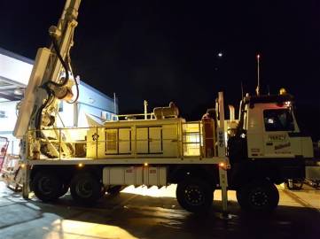 Drillwest Rig 20 LF90D offroad truck mounted